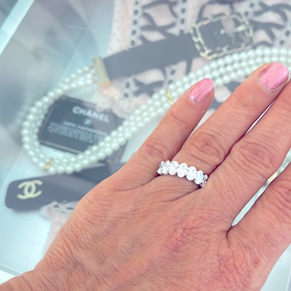 Daniella design, platinum wedding bend with highest quality diamonds 2.26 k VS1